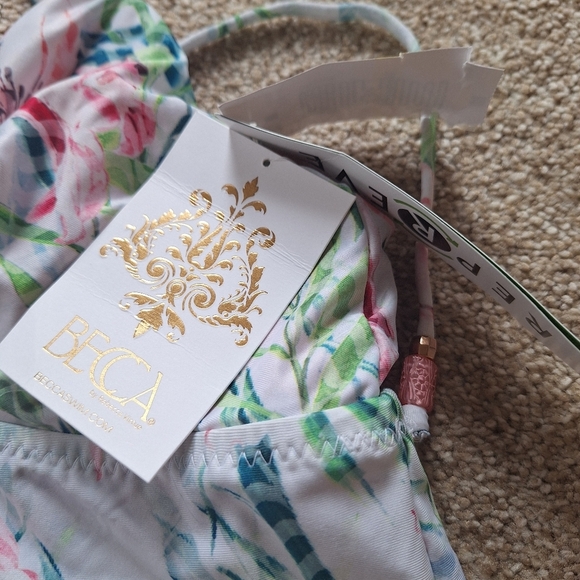 NWT Becca Multicolored Floral Tankini Top Womens Size M - Picture 2 of 5